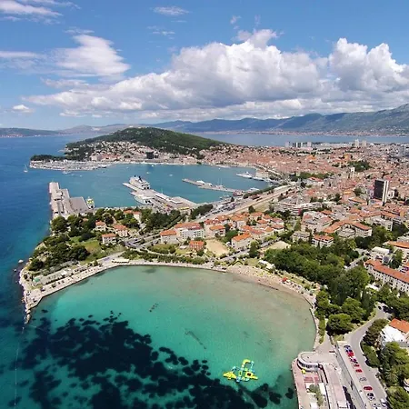 With A Parking Space - 13335 Apartman